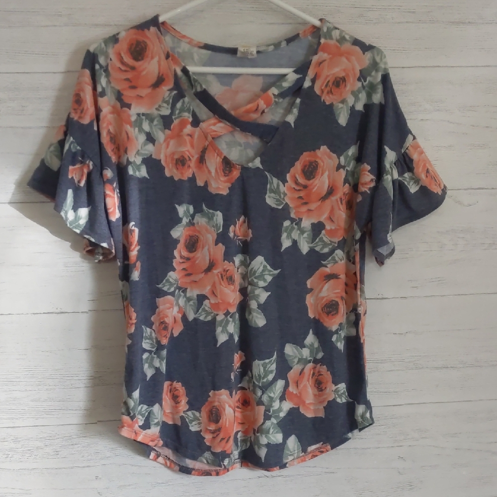 7th Ray Blue Floral Short Sleeve Tee
